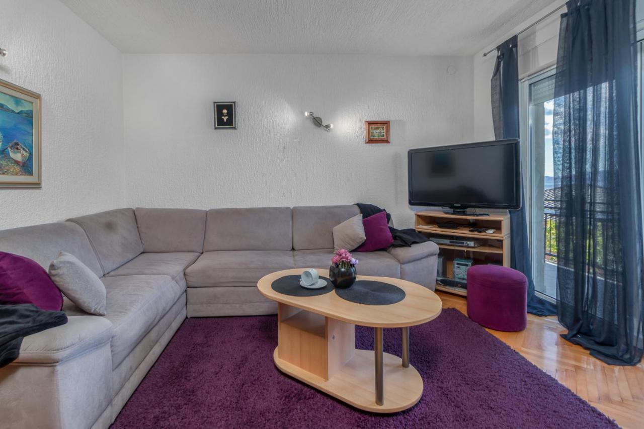Apartments Lord Novi Vinodolski Exterior photo