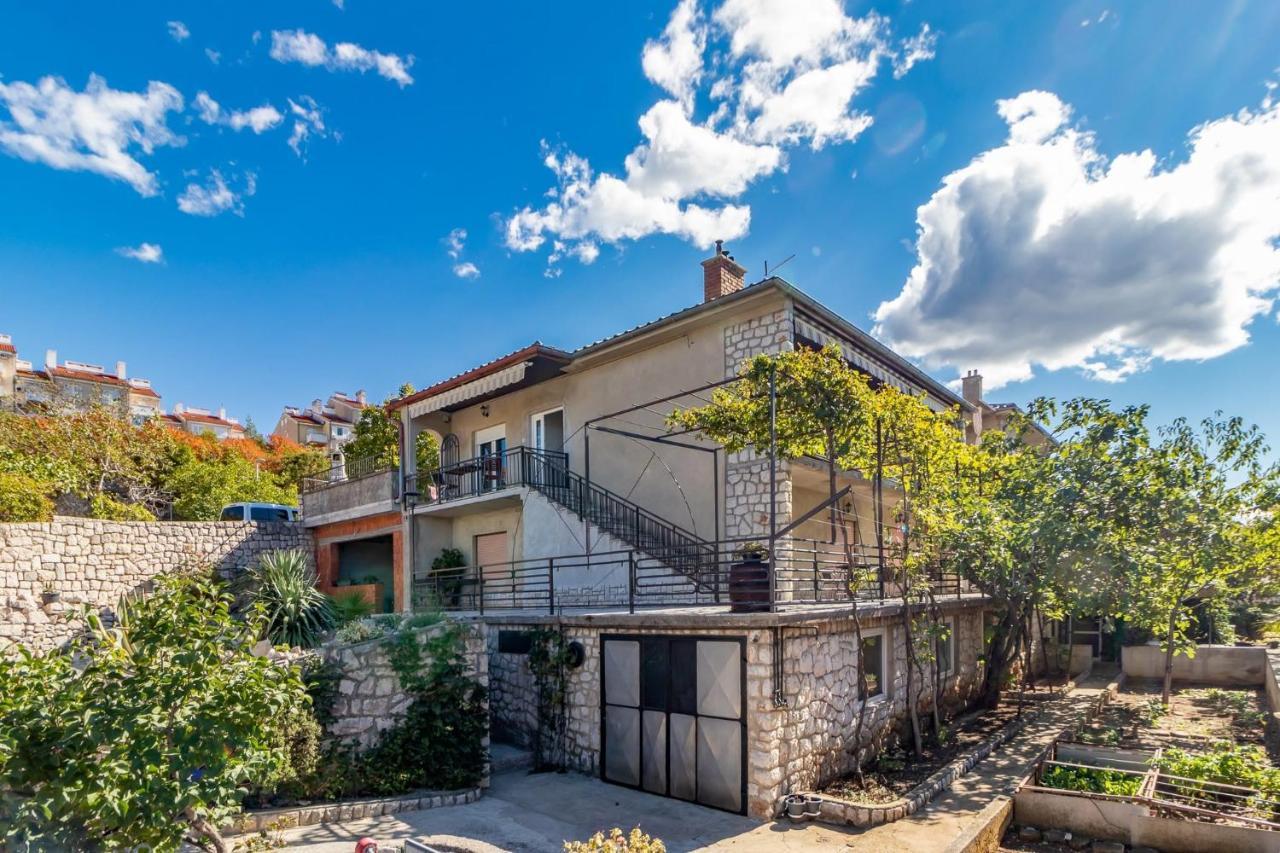 Apartments Lord Novi Vinodolski Exterior photo